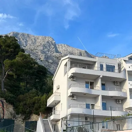 Coric * Baška Voda