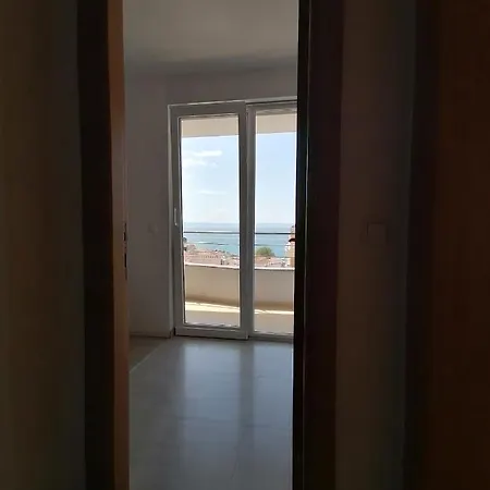 Apartament Coric *