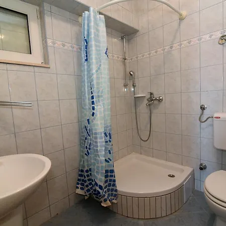 Apartament Coric *