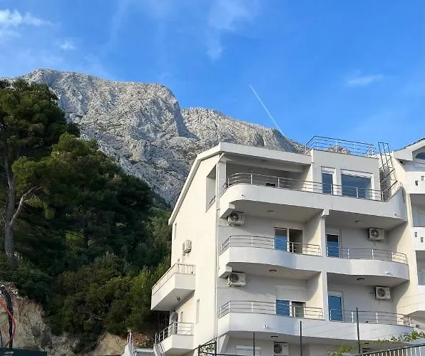Coric * Baška Voda