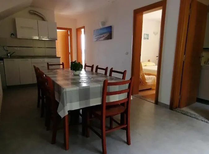 Coric * Baška Voda