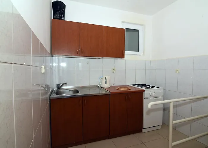 Coric Daire Baška Voda